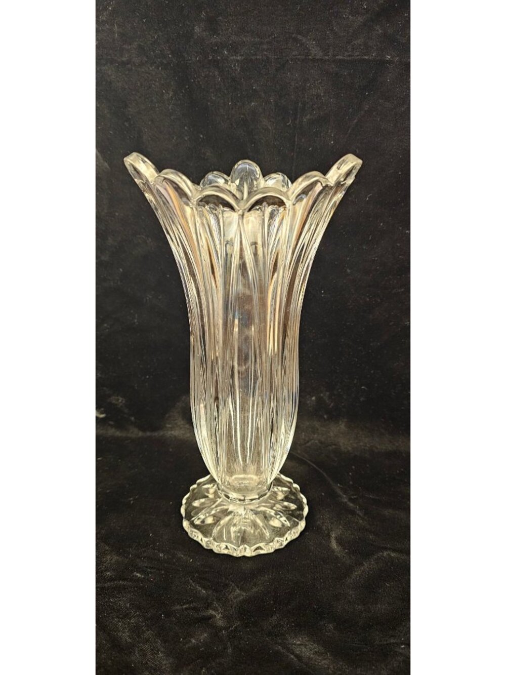 Oneida Crystal 9 Inch Bud Vase